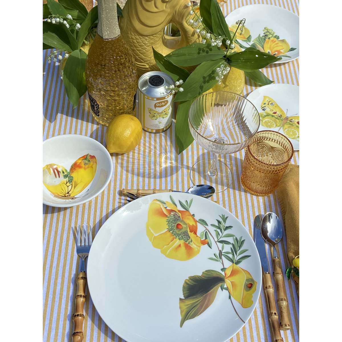 La Dolce Vita di una Farfalla – Insalatiere Piccole | Set van 4 Porseleinen Schaaltjes