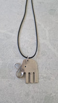 Spoon pendant with ceramic flower plate