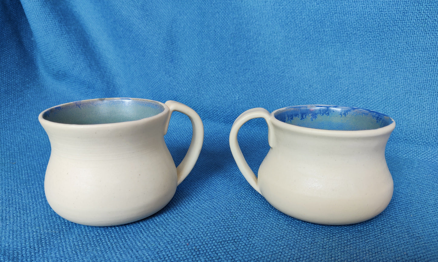 Coffee cup Ear white with blue inside