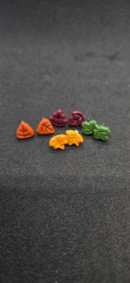 4 seizoenen mini blad oorbellen