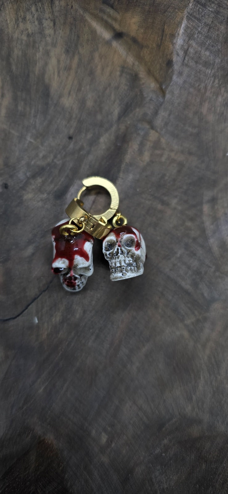Bloody skull oorbellen