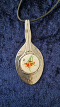 Spoon pendant with ceramic flower plate